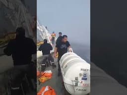 Barco pesquero se va a pique  #sinking #hunde #capsize