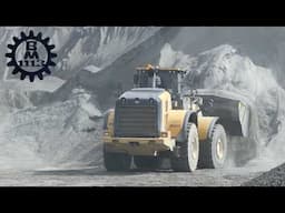CAT 980M loading gravel on a Scania R770 truck + trailer