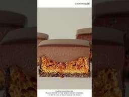첫 입에 놀라는 식감🍯 허니콤 초콜릿 무스 케이크 Crunchy Honeycomb Chocolate Mousse Cake #Shorts #Baking