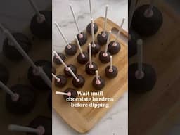 No Bake Oreo Cakepops #diy #desserts #sweets #cakepops #howto