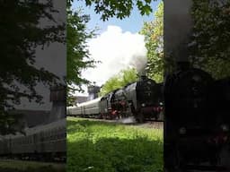 Lautstarke Anfahrt einer Dampflok