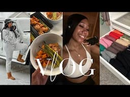 VLOG | SNOW DAY, EMOTIONAL CHIT CHAT, LOSING 10 POUNDS, SUNDAY RESET, CHILL DAYS + MORE