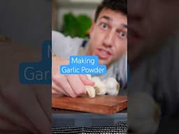 Homemade GARLIC POWDER! 🤯 What food should I dehydrate next? #food #science #garlic #garlicbread