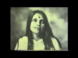 Ma Ananda Mayi Ma par Jean Naroun et la Mantra Family à l'écohameau du ruisseau