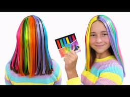 Sofia plays with dolls and draws with Colored Paints!