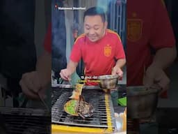 Have you tried these 2 food in Vietnam 🇻🇳