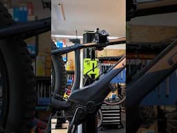 DANKE CUBE FÜR DIE GUTE VORARBEIT ... NICHT🫣 #mtb #fahrradwerkstatt #fahrradblog #service
