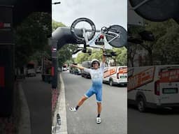 Biking 🚴‍♂️ in Shanghai 🇨🇳