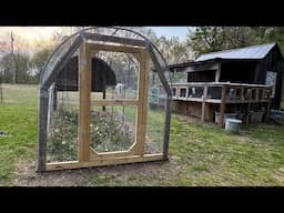 Grow out coop for new chicks! Cheap!