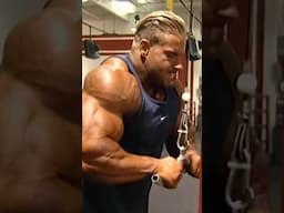 BUILD BIGGER ARMS | STANDARD TRICEP PUSHDOWNS