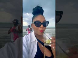 Are Moms ever REALLY on Vacation?#beachlife #family #florida #vacation #momlife #summeronshorts