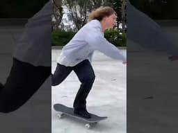 Elissa Steamer cruisin 🛹🔥🔥 #skateboarding #skateboardvibes #2025 #skate #steezyskateboarding