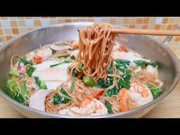 Simple and Easy One Pot Yee Mee Soup