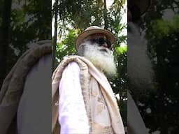 खुद को भुला देने का आनंद | Abandon | Sadhguru Hindi