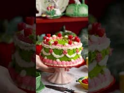 I think this may be the prettiest vintage cake I’ve ever made 🙊🍰🥰 #asmr #vintagecake #baking