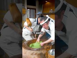Fast-handed Japanese Mochi Cake, 3 Punches per Second