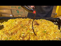 japanese street food - yakisoba 焼きそば