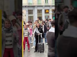 Girl in keffiyeh leads pro-Palestine protest | Islam Channel