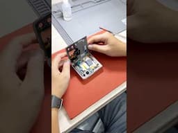 Thay bộ cơ gập Samsung Galaxy Z Flip 4🙄 #suadienthoai #samsungzflip4 #thaycogap #phatthanhmobile