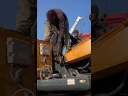 Excavator Boom And Cabin Assembling Process #automobile #skills #mechanic #excavator #repair #tools