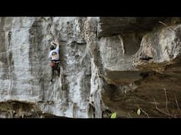 Climbing “Obama 101” (5.11d) - Center of the Universe, Butterfly Valley (Cát Bà Island)