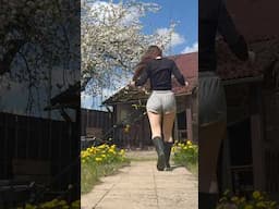 Who said gardening isn't fun 😜