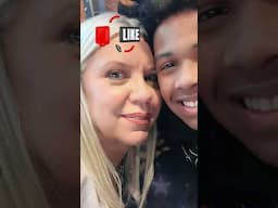 Astrid Fontenelle ao lado do filho adotado bem mais alto