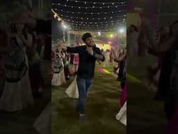 Mandali 🫶🏻#vanbhazala #garba #folkdance #dandiya #garbanavratri #dandiyanight #dandiyadance