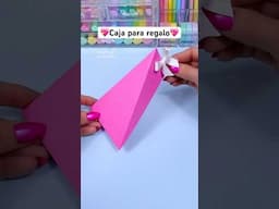 Manualidades con papel / Ideas para regalar / Caja de regalo triangular #diy #manualidades #love