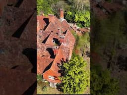 This abandoned mansion is more than just ruins everything inside was left untouched 😵😵😵