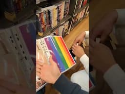 Le livre étrange 🤣 #livre #étrange #troll #prank