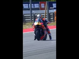 Wobble detected. Confidence unaffected 😬🤙 #motogp