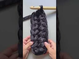 Aula Bolsa em Crochê Gigante com o Fio Cozy por Rodrigo Morais