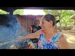 Cocinando CAMARONES al AJILLO/ Katy le Canta a Tia Doris En Su Día Especial