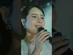 Mỗi lần nghe ca khúc này lòng mình sao mà rộn ràng quá