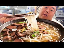 [Fat Monkey] Nanjing duck blood vermicelli soup ceiling! Paired with dumplings, it is so delicious