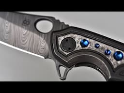 SHOWCASING A KNIFE ON A MIRROR TURNTABLE