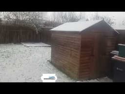 Snowy Garden | Many parts of UK and Europe had  snow
