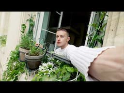 Enough is enough. I want the best Parisian balcony on the block. 🌿
