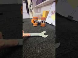 Fast and easy TRADITIONAL kingpin adjustment, find on Chicago and traditional Sure-grip plates! #