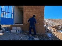 Thatching a nomadic house in the snowy highlands amid the search for Daniel
