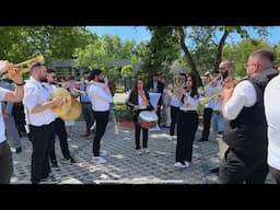 Empfang und Blasmusik nach der Weihe der syrisch-orthodoxen Kirche in Leipzig