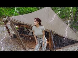 ☔ AWESOME CAMPING THE TARP TURNS INTO A BARRACKS TENT ON A HEAVEY RAIN