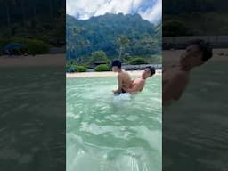 Just some braddah kine fun in da watah! #hawaii #oahu