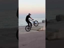 Love jibbing on my @canyon bike 🔥🙏