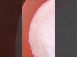 VIDEO COMPLETO CLIQUE NO LINK ACIMA Como fazer bolo de tapioca granulada PARTE 02 passo