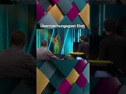 #EkaterinaLeonova tanzt uns bei #DiePerfekteReihe einen flotten #Macarena vor 💃 #RTL #DanielHartwich