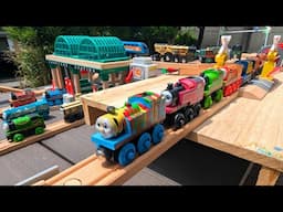 Thomas the Tank Engine & Brio Railway Toys. Knapford Station and Funny Friends.