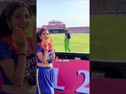 Virat Kohli Heartwinning Gesture For Cheer Leader 😍😍 Won Hearts #Viratkohli #Msdhoni #Rohitsharma