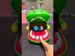 sweet treats with this crocodile dentist #asmr